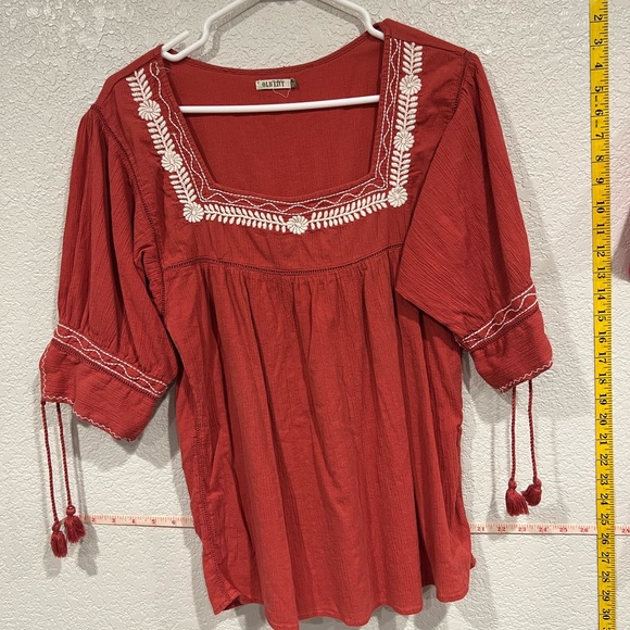 Woman’s tops - Picture 4 of 7